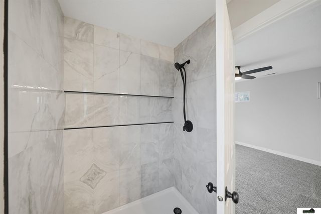 10831 N 136th Street, Waverly, NE 68462