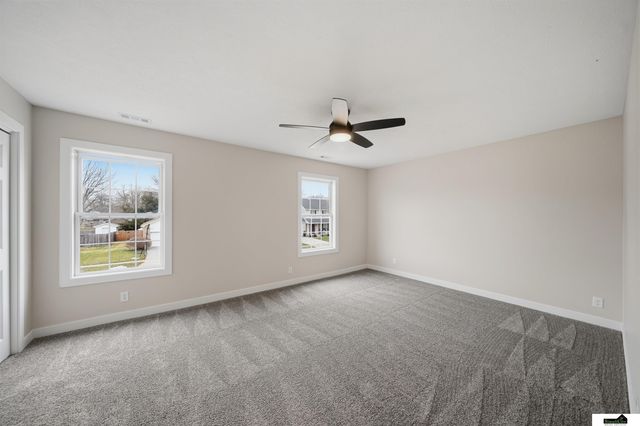 10831 N 136th Street, Waverly, NE 68462