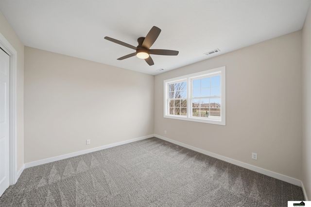 10831 N 136th Street, Waverly, NE 68462