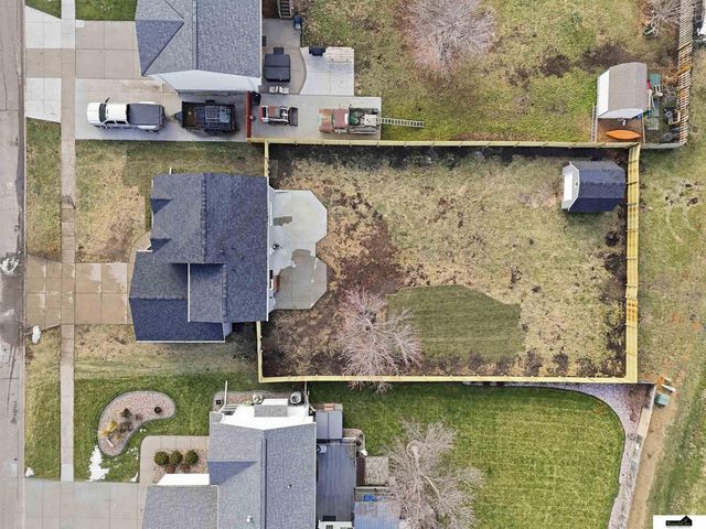 10831 N 136th Street, Waverly, NE 68462