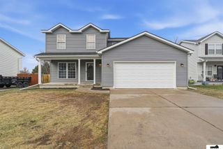 10831 N 136th Street, Waverly, NE 68462