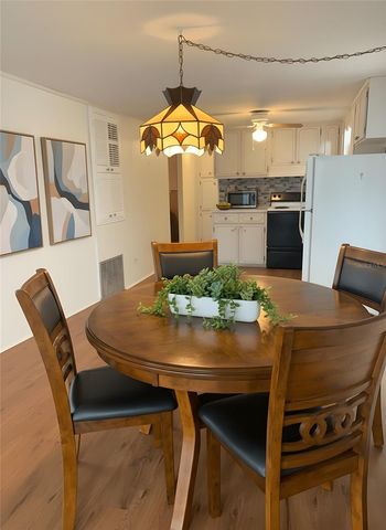 7901 40TH AVENUE N 32, St Petersburg, FL 33709