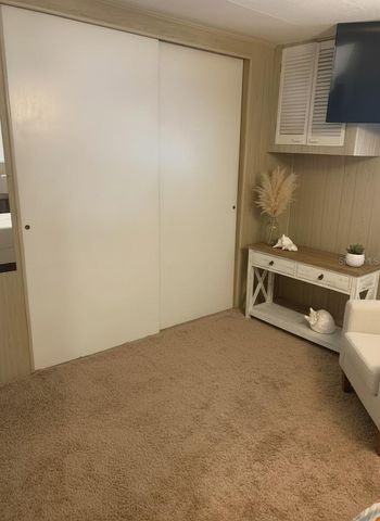 7901 40TH AVENUE N 32, St Petersburg, FL 33709