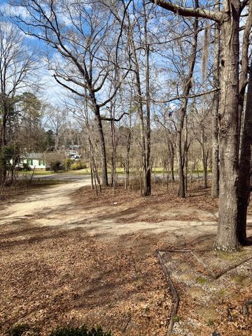 648 Stumphole Road, Elloree, SC 29047