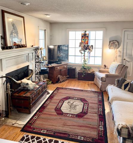 648 Stumphole Road, Elloree, SC 29047