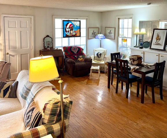 648 Stumphole Road, Elloree, SC 29047