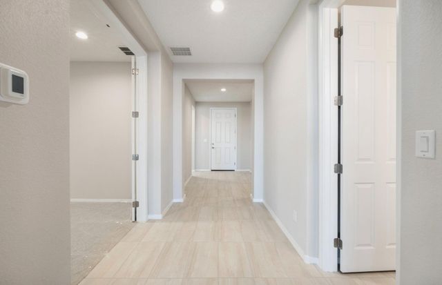 572 Amatista Loop SE, Rio Rancho, NM 87124