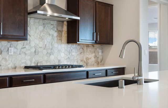 572 Amatista Loop SE, Rio Rancho, NM 87124