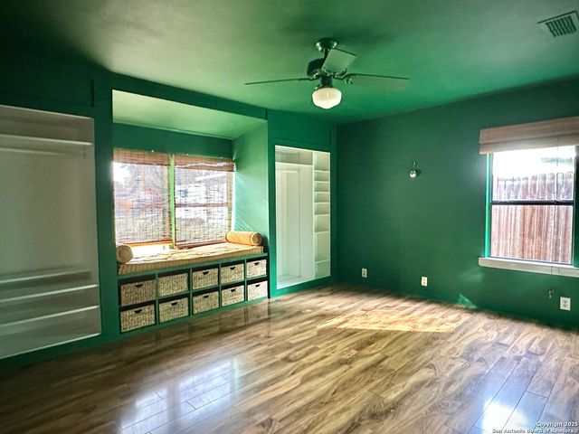 216 Bobbies, Balcones Heights, TX 78201