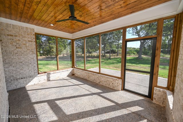 124 Oakworth Drive, Hernando, MS 38632
