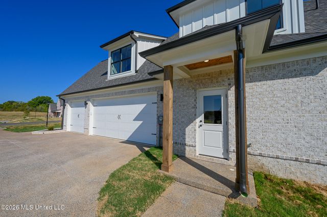 124 Oakworth Drive, Hernando, MS 38632