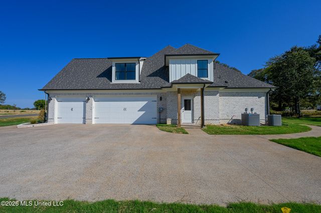 124 Oakworth Drive, Hernando, MS 38632