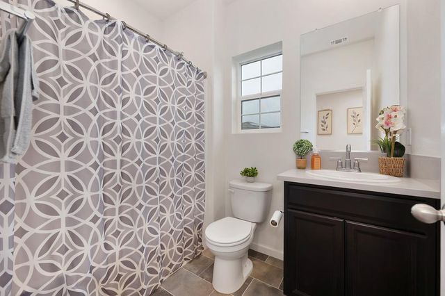 7000 Star Trail Way, Roseville, CA 95747