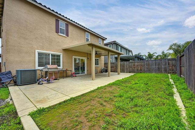 7000 Star Trail Way, Roseville, CA 95747