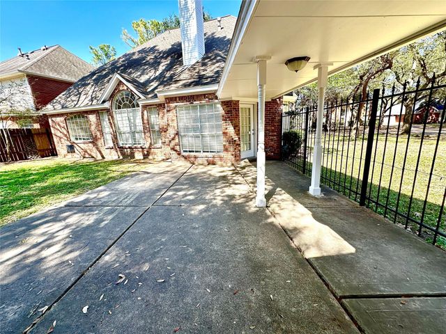 3302 Richland Drive, Sugar Land, TX 77478