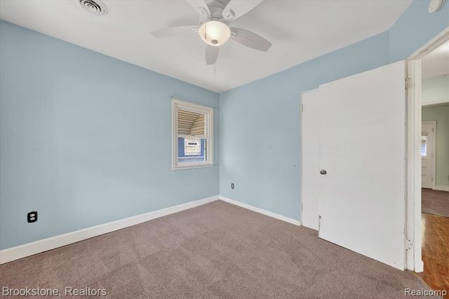 24304 Carlysle Street, Dearborn, MI 48124