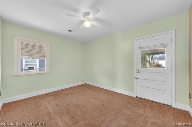 24304 Carlysle Street, Dearborn, MI 48124