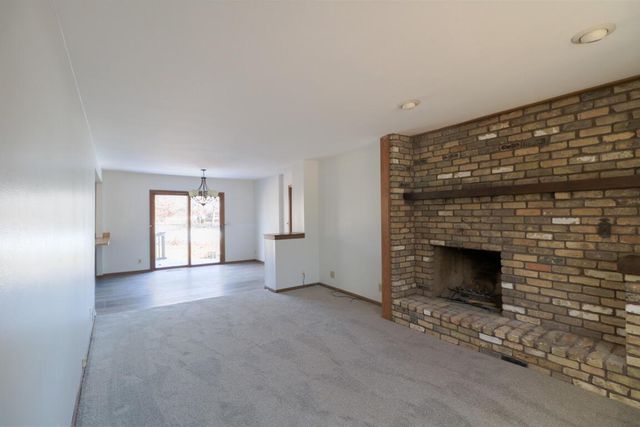 28609 Martha COURT, Waterford, WI 53185