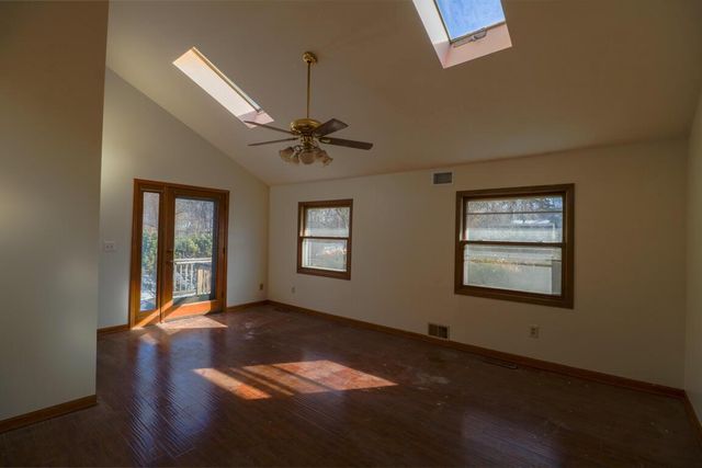 28609 Martha COURT, Waterford, WI 53185