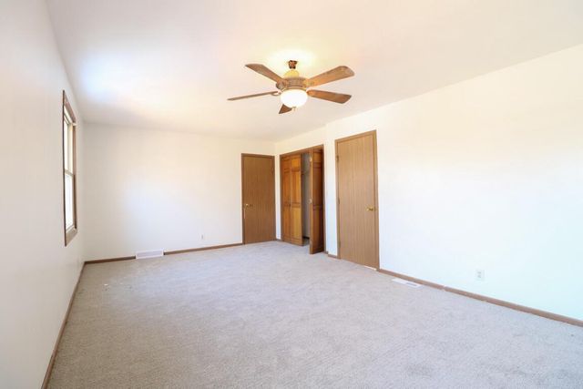 28609 Martha COURT, Waterford, WI 53185