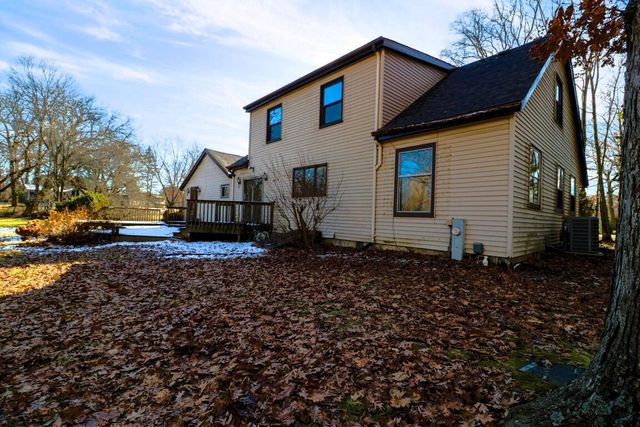 28609 Martha COURT, Waterford, WI 53185