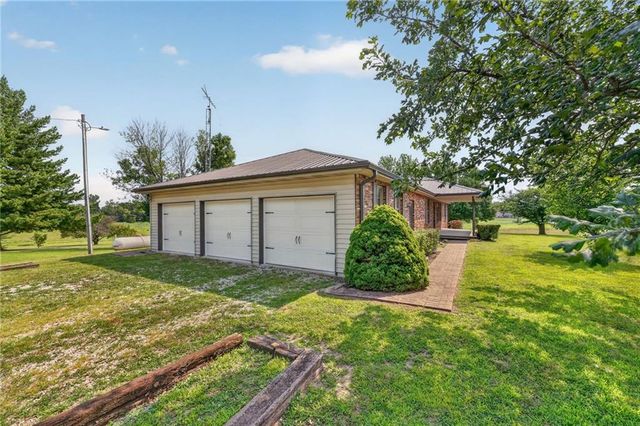 40822 E 116th Street, Richmond, MO 64085