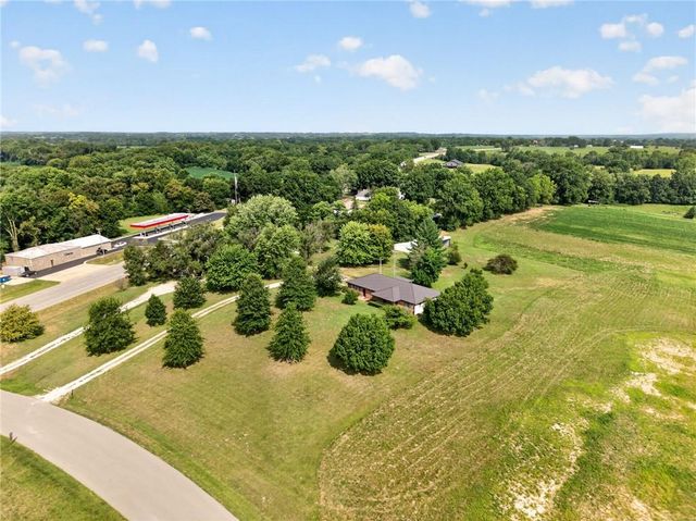 40822 E 116th Street, Richmond, MO 64085