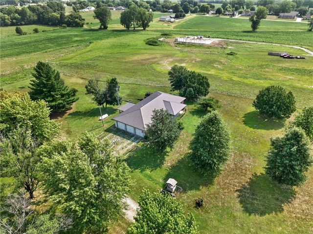 40822 E 116th Street, Richmond, MO 64085