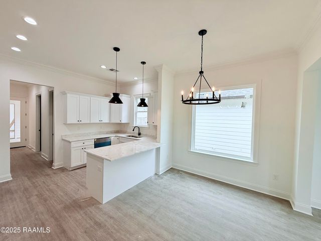 230 Berchman Oaks Drive, Lafayette, LA 70506