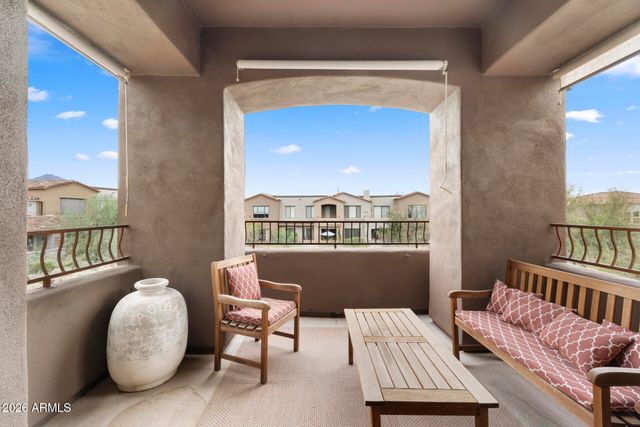 19550 N GRAYHAWK Drive 2063, Scottsdale, AZ 85255