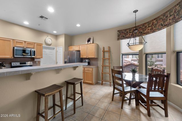 19550 N GRAYHAWK Drive 2063, Scottsdale, AZ 85255