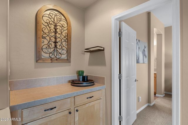 19550 N GRAYHAWK Drive 2063, Scottsdale, AZ 85255