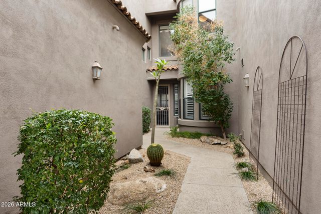 19550 N GRAYHAWK Drive 2063, Scottsdale, AZ 85255