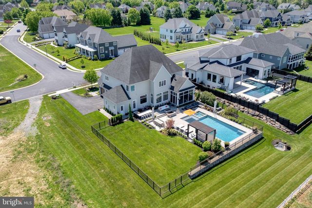 685 FLEETWOOD DR, Lititz, PA 17543