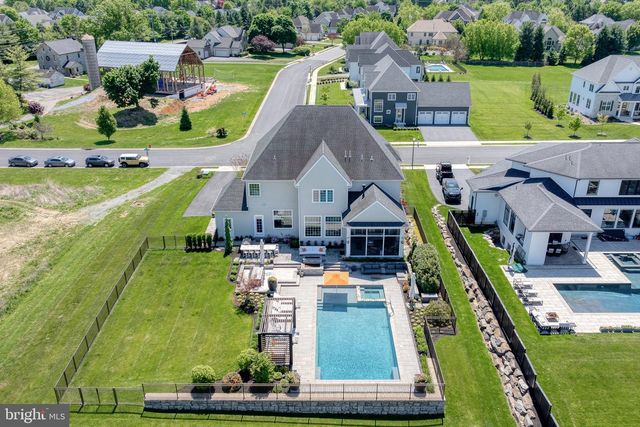 685 FLEETWOOD DR, Lititz, PA 17543