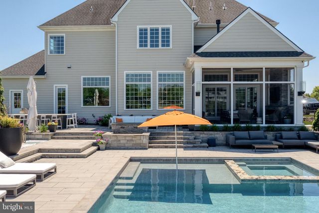 685 FLEETWOOD DR, Lititz, PA 17543
