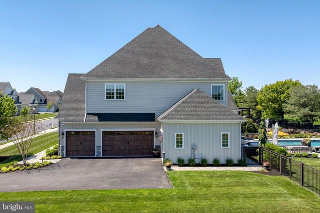 685 FLEETWOOD DR, Lititz, PA 17543