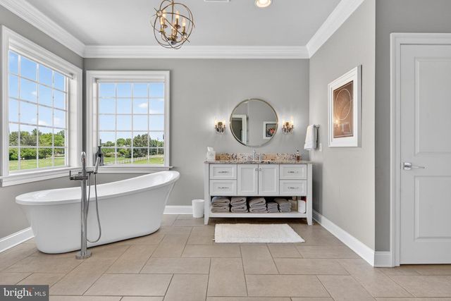 685 FLEETWOOD DR, Lititz, PA 17543