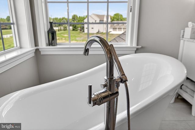 685 FLEETWOOD DR, Lititz, PA 17543