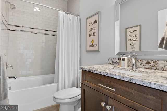 685 FLEETWOOD DR, Lititz, PA 17543