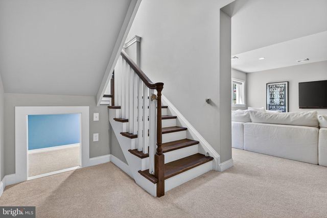685 FLEETWOOD DR, Lititz, PA 17543