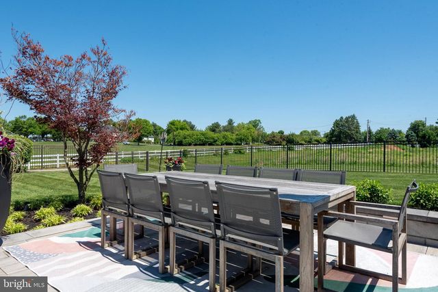 685 FLEETWOOD DR, Lititz, PA 17543
