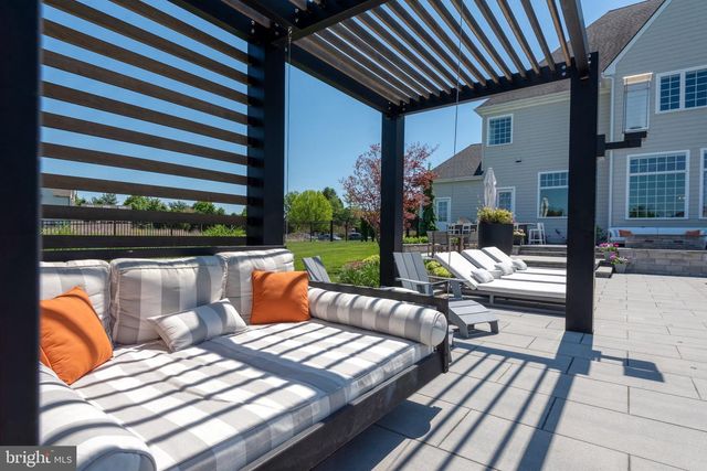 685 FLEETWOOD DR, Lititz, PA 17543