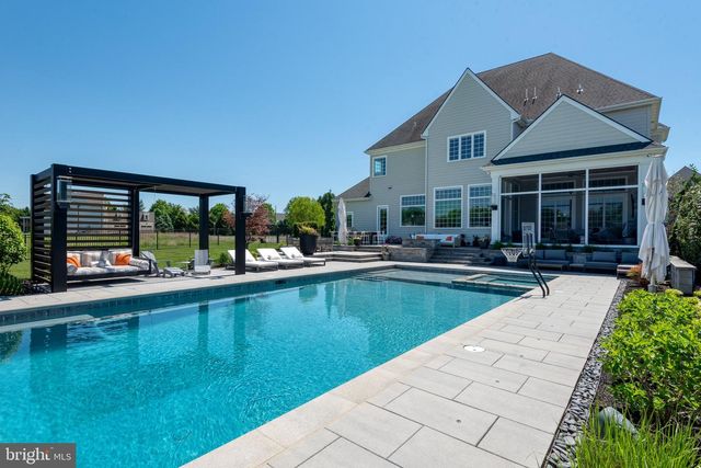685 FLEETWOOD DR, Lititz, PA 17543
