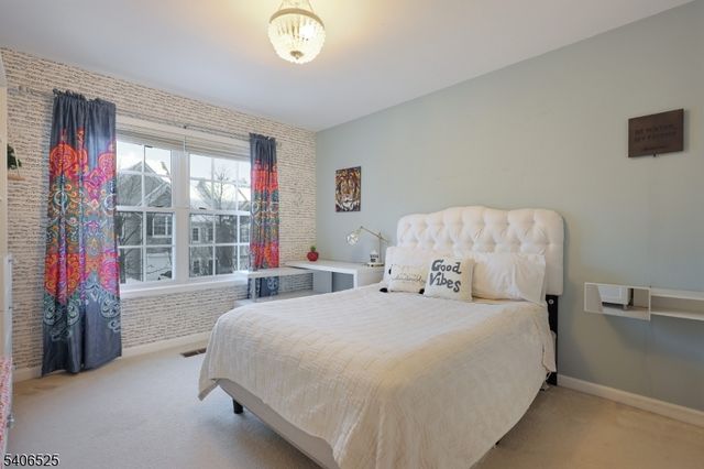 18 Birchwood Ln, North Haledon Boro, NJ 07508