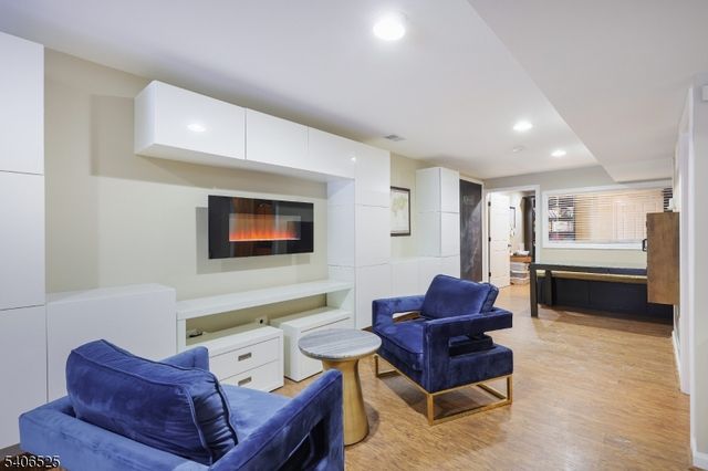 18 Birchwood Ln, North Haledon Boro, NJ 07508