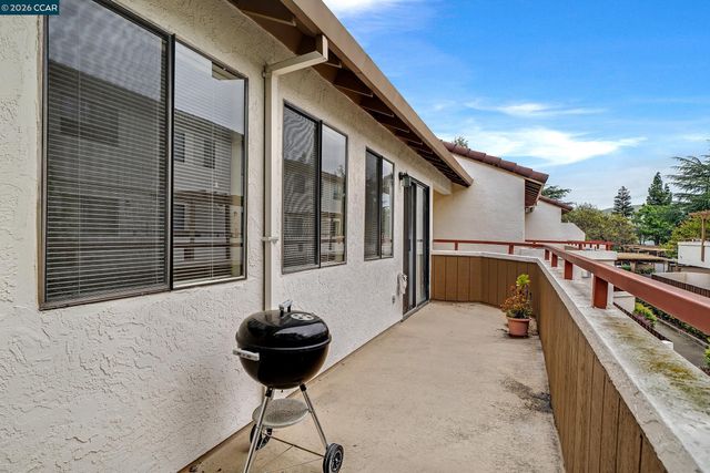 5020 Valley Crest Dr 110, Concord, CA 94521