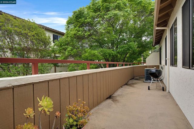 5020 Valley Crest Dr 110, Concord, CA 94521