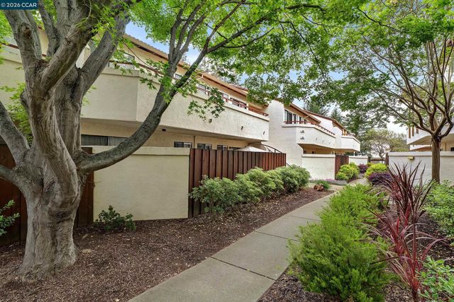 5020 Valley Crest Dr 110, Concord, CA 94521