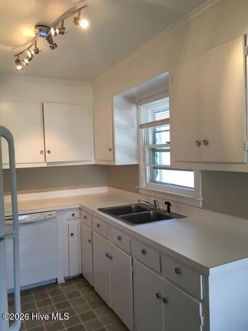5218 Wrightsville Avenue, Wilmington, NC 28403